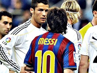 Primeiro El Clásico que a dupla se enfrentou foi em novembro de 2009 Primeiro El Clásico que a dupla se enfrentou foi em novembro de 2009
