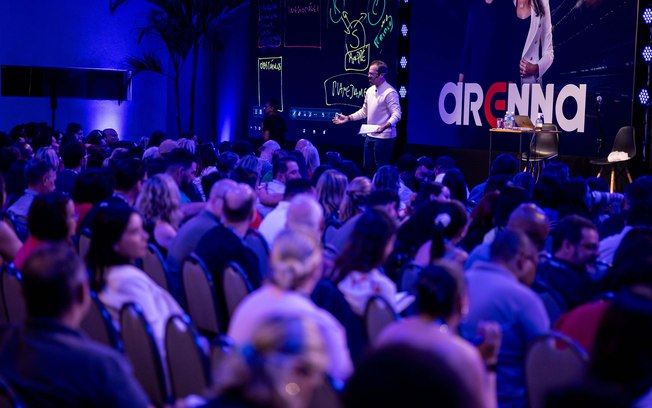 Treinador comportamental se adapta ao mercado de trabalho