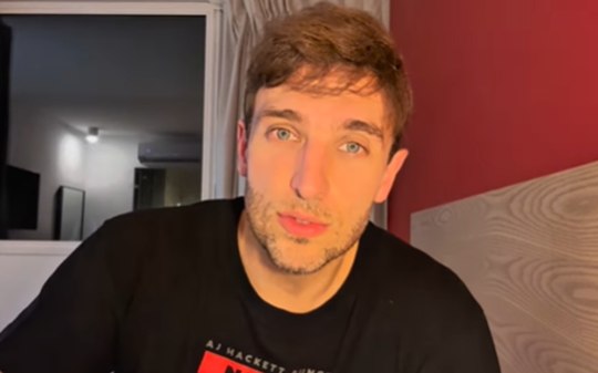 Léo Lins se pronuncia após condenação: “Silêncio virou regra”