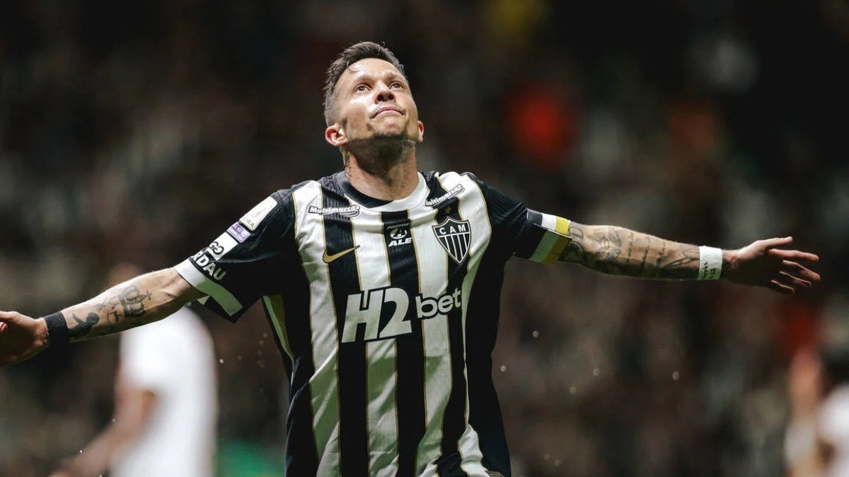 Em%20noite%20inspirada%20de%20Delfim%2C%20Atl%C3%A9tico%20vence%20o%20Bragantino%20