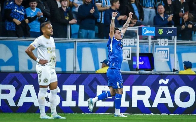 Luis Castro destacou a força mental do Grêmio na virada sobre a Chapecoense