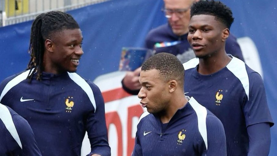 França divulga convocados para Copa sem astro do Real Madrid