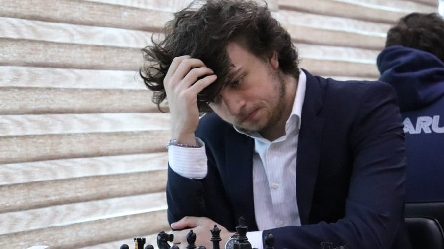 Hans Niemann teria usado plug anal para vencer partida de xadrez