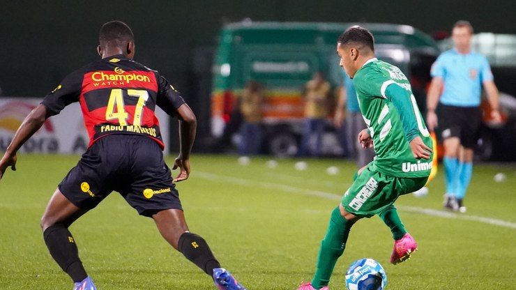 Chapecoense empata com Ituano e fica em situação crítica na Série