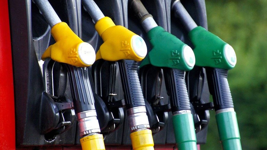 Preço médio do litro da gasolina passou de R$ 4,81 para R$ 4,79 nesta semana