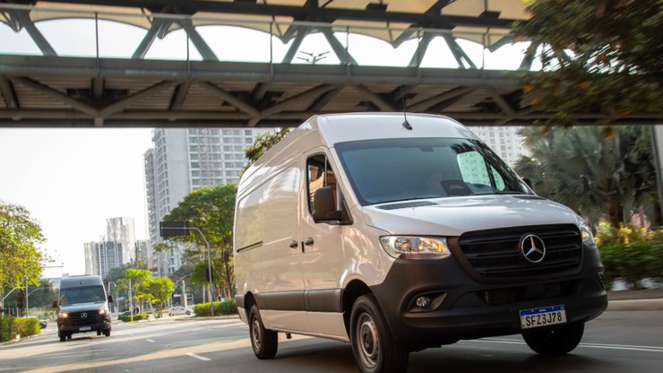 Mercedes-Benz amplia presença digital com influenciadores no país