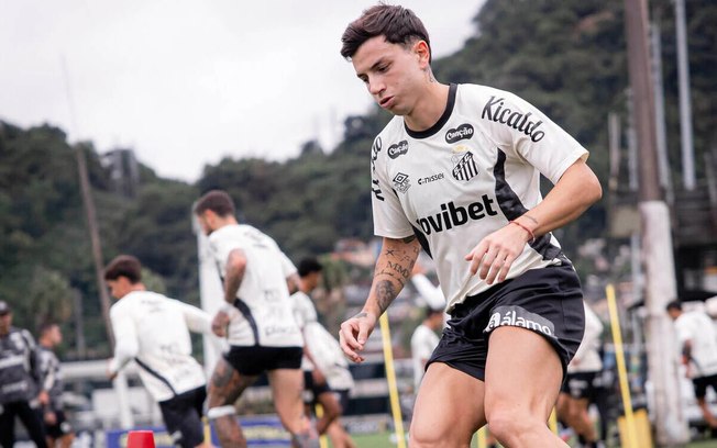 Neymar tem retorno previsto para outubro e agiliza na recuperação Neymar tem retorno previsto para outubro e agiliza na recuperação