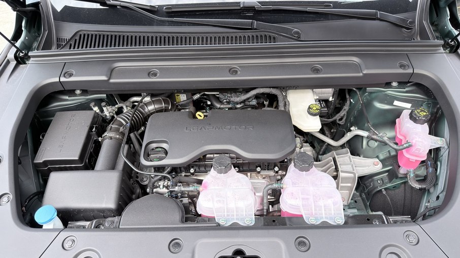 Motor 1.5 não traciona as rodas e funciona exclusivamente para recarregar a bateria.