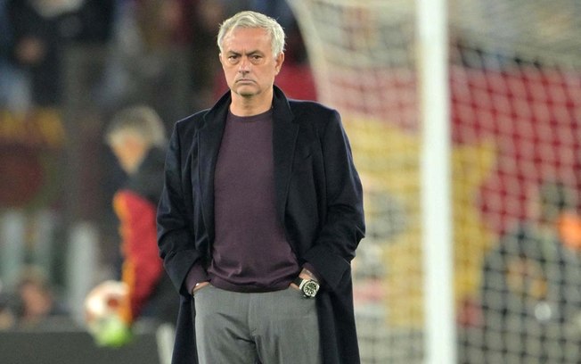 Técnico José Mourinho em seu último trabalho, na Roma