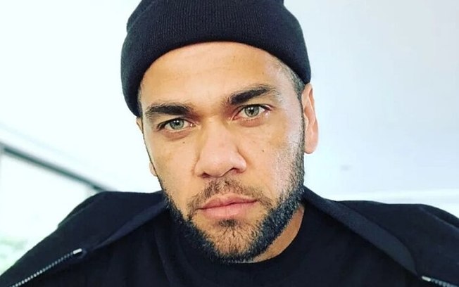 Daniel Alves segue preso na Espanha Daniel Alves segue preso na Espanha