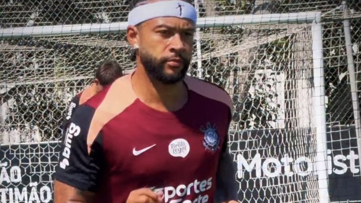 Memphis%20Depay%20debocha%20do%20Palmeiras%20em%20treino