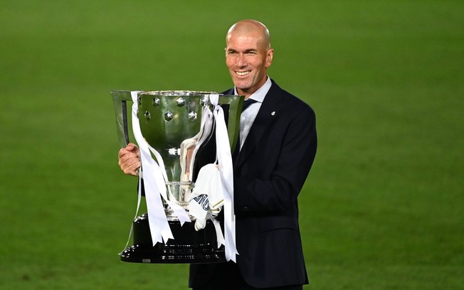 Zidane conquistou títulos no Realm Madrid como jogador e treinador