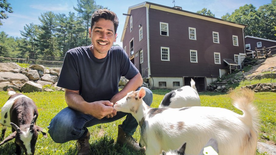 Jonathan Knight comanda o reality Restaurando Casas da Fazenda