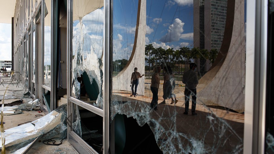 Danos causados na sede do Supremo Tribunal Federal, em Brasília (11/01/2023)