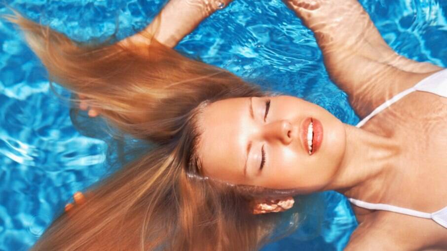 Como proteger o seu cabelo no verão 