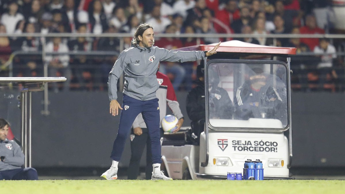 Time comandado por Zubeldía pode atrapalhar planos do arquirrival Palmeiras