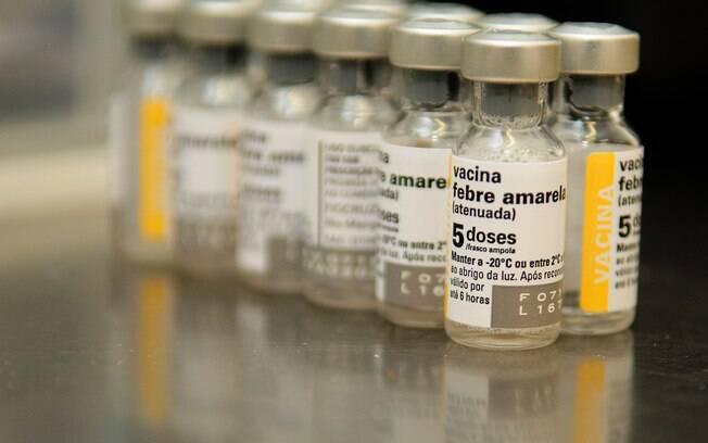 Governo decidiu fracionar as doses da vacina contra febre amarela em São Paulo, Rio de Janeiro e Bahia