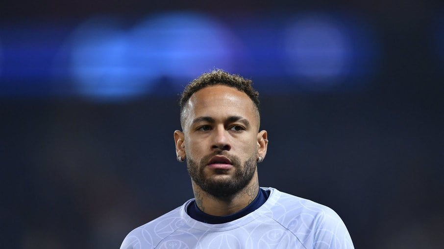 Neymar assina contrato por dois anos com Al-Hilal, da Arábia Saudita