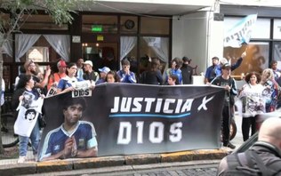 Julgamento de médicos acusados pela morte de Maradona é anulado