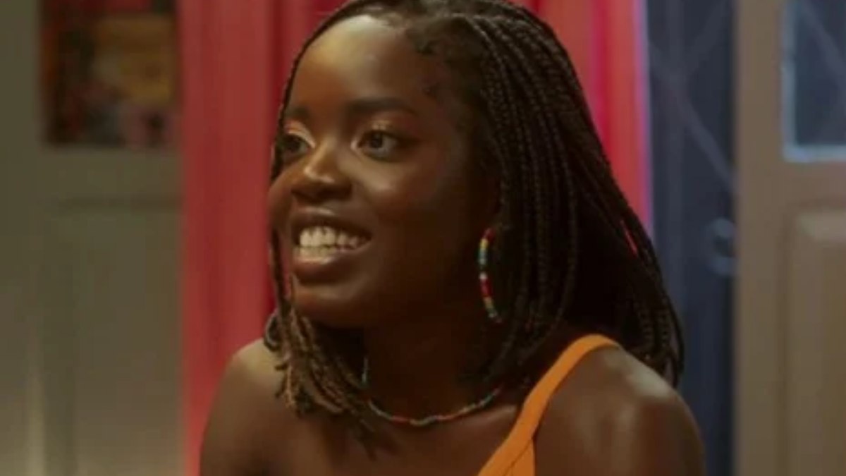 Clara Moneke como Kate em 'Vai na Fé'