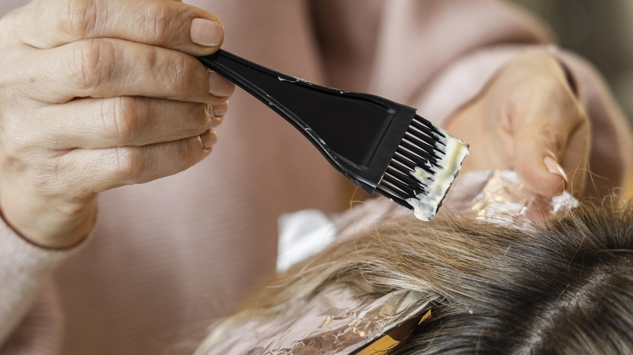 Tricologista revela os segredos para cabelos radiantes pós-tintura