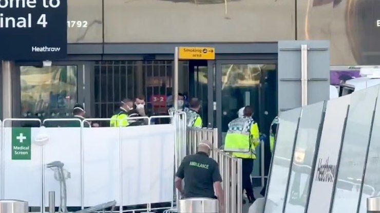 Evacuação emergencial em aeroporto de Londres deixa 21 feridos