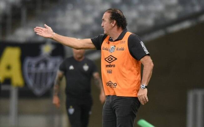 Cuca relembra final da Libertadores, elogia grupo do Santos e revela apelido Cuca relembra final da Libertadores, elogia grupo do Santos e revela apelido