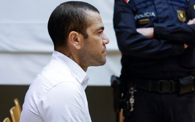 Daniel Alves chora no último dia de julgamento e volta a negar acusação sexual