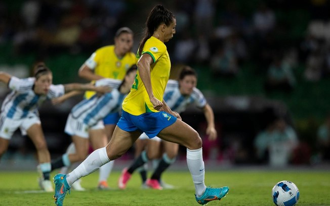 Brasil e Argentina duelam pela Copa Ouro