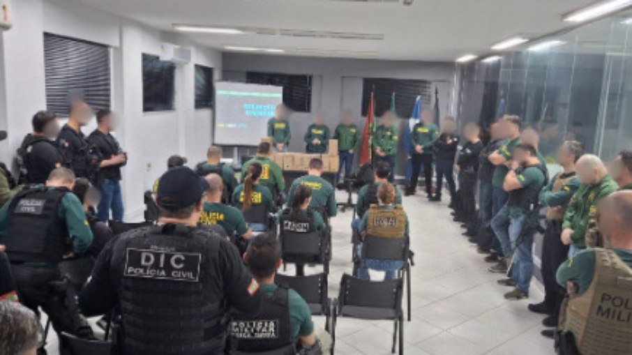 Equipes do Gaeco, CyberGaeco e Polícia Civil se preparam para operação Equipes do Gaeco, CyberGaeco e Polícia Civil se preparam para operação