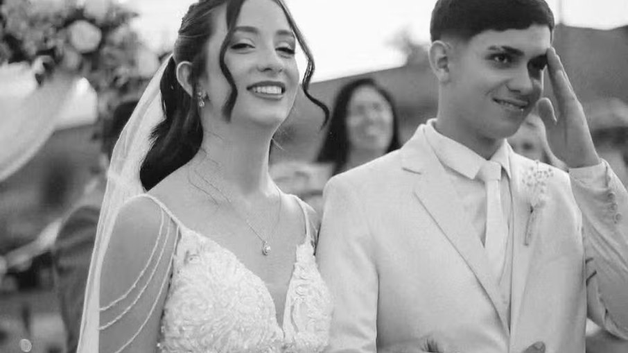 Paola e Mathias no casamento antes da tragédia