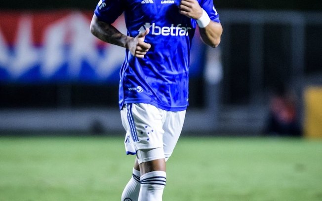 William vira dúvida na lateral do Cruzeiro antes de clássico