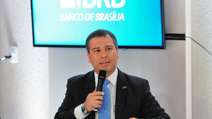 STF forma maioria para manter ex-presidente do BRB preso