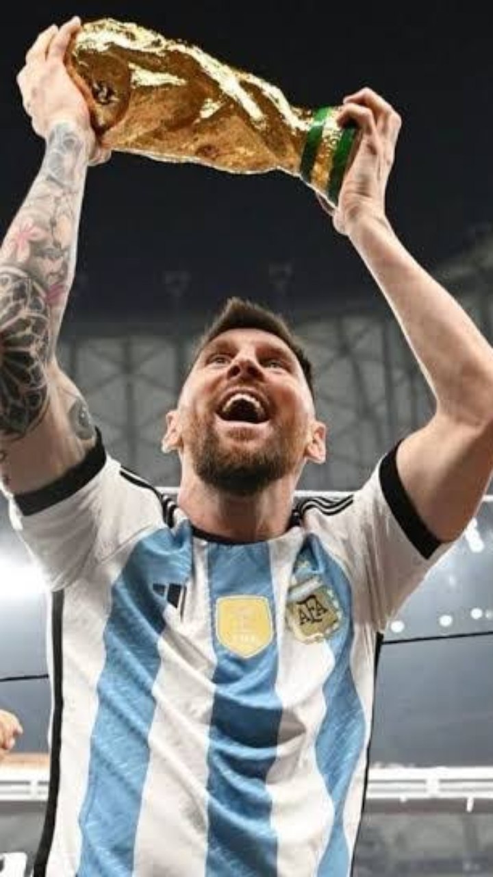 Com primeira taça no Inter Miami, Messi se isola como o jogador com mais  títulos do futebol; veja ranking