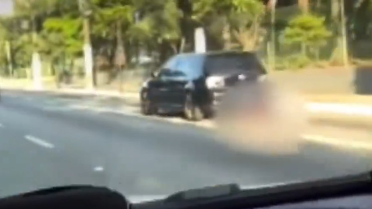 Uma mulher de 30 anos teve as duas pernas amputadas após ser arrastada Uma mulher de 30 anos teve as duas pernas amputadas após ser arrastada