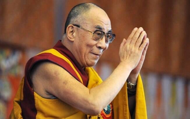 Líder espiritual Dalai Lama foi internado com uma infecção no peito