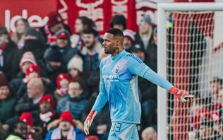 Carlos Miguel superará rival como o jogador mais alto da Série A