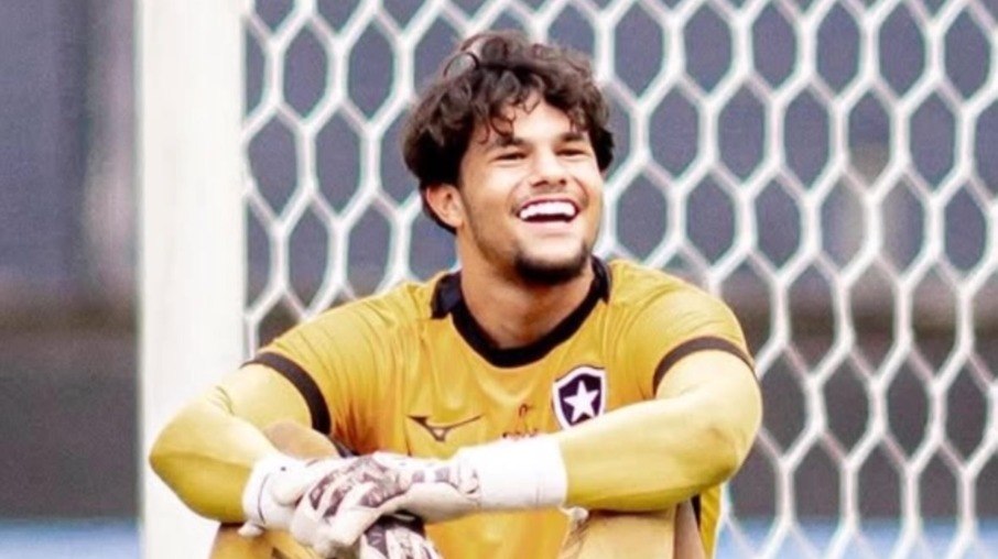 Bruninho Samudio é uma das promessas das categorias de base do Botafogo Bruninho Samudio é uma das promessas das categorias de base do Botafogo