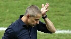 Sylvinho corre risco de demissão se Corinthians perder