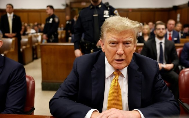O ex-presidente dos Estados Unidos Donald Trump, na sala de audiências durante seu julgamento em Nova York, em 21 de maio de 2024