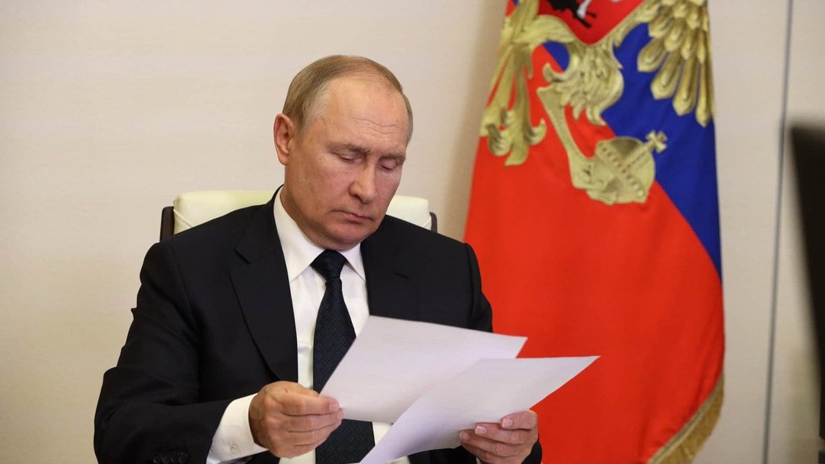 Putin sanciona anexação de regiões ucranianas à Rússia