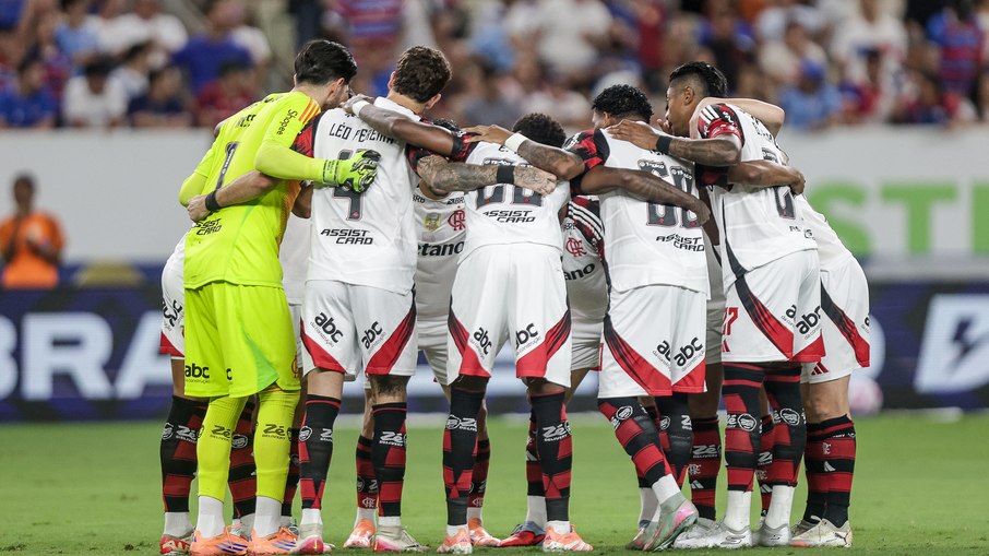 Jogadores do Flamengo durante derrota para o Fortaleza Jogadores do Flamengo durante derrota para o Fortaleza