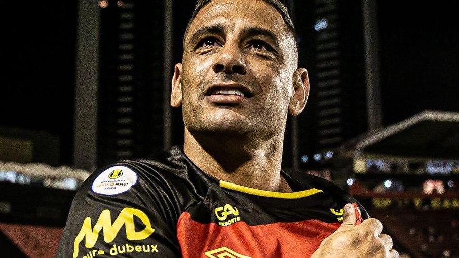 Diego Souza anuncia aposentadoria do futebol aos 38 anos