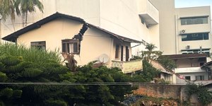 SC: casa "racha ao meio" e desaba após obra em terreno vizinho