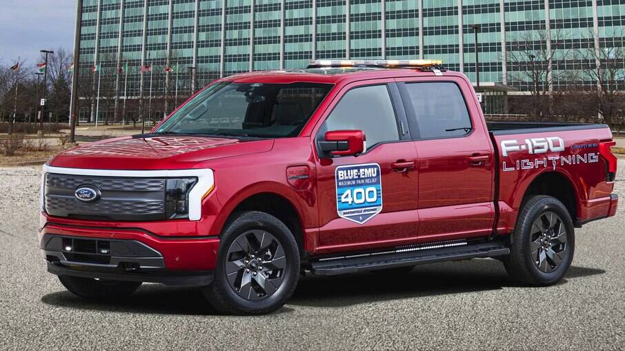 F-150 Lightning adesivada para comandar o grid da Nascar, que acontece durante o próximo final de semana