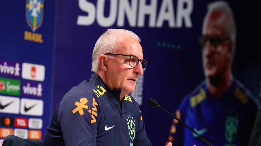 Dorival deixou a Seleção após dura derrota para a Argentina Dorival deixou a Seleção após dura derrota para a Argentina