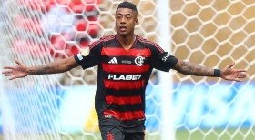 Arana, do Galo, tem casa invadida por ladrões em BH