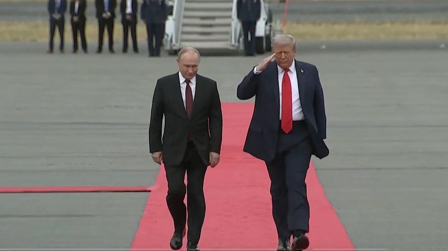 Putin e Trump negociam acordo de paz na Ucrânia