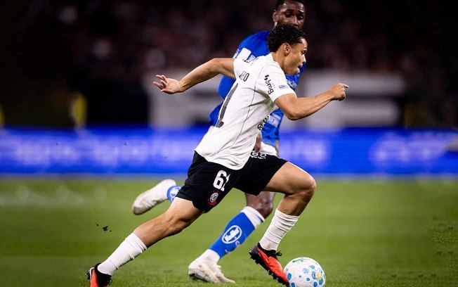 Cruzeiro bateu o Corinthians por 2 a 1 pelo Campeonato Brasileiro