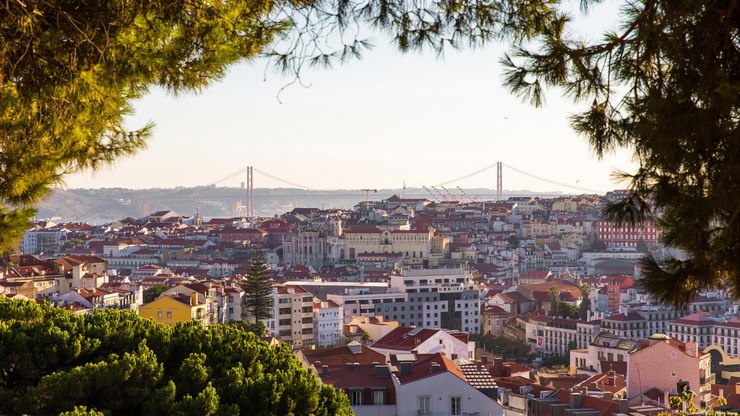 Estudantes brasileiros sofrem com valor do aluguel em Portugal